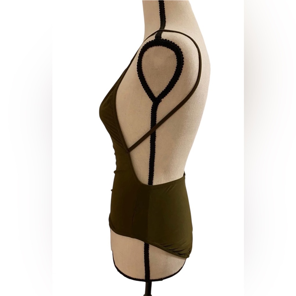 Boohoo Olive Green Satin Bodysuit Spaghetti Strap Open Back Size 4 - Picture 4 of 5